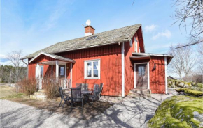 Stunning home in Åmål w/ WiFi and 3 Bedrooms